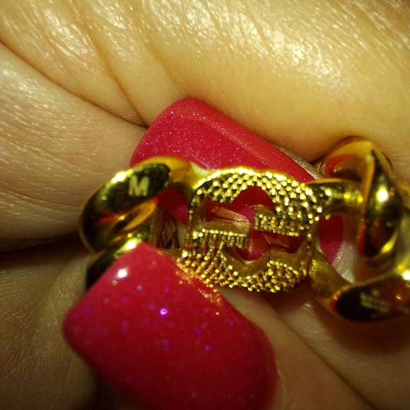 Authentic Gucci "GG" Interlocking Chain Ring Sz M/8 Unisex Goldtone All Inclusiv - Picture 5 of 5